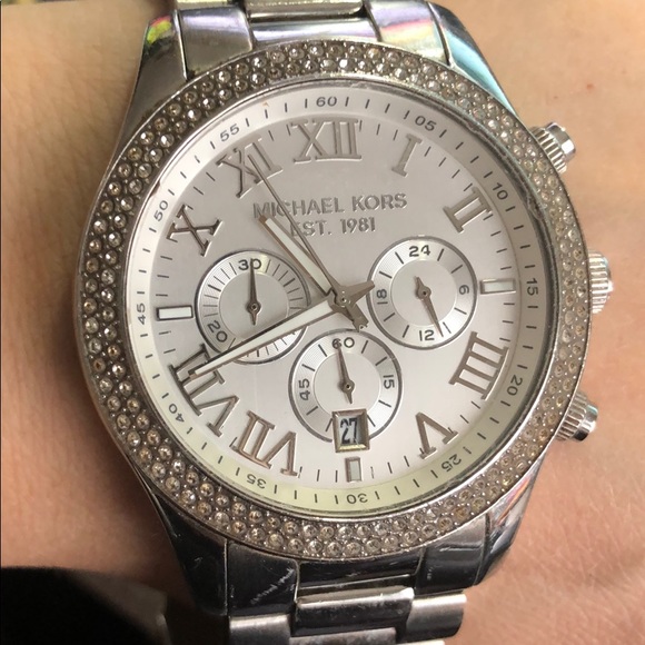 Michael Kors Crystal face watch - Picture 3 of 4
